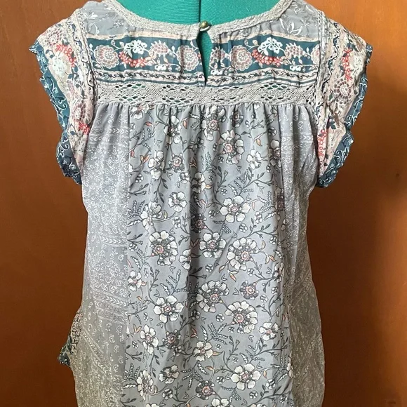 Knox rose floral top - Picture 3 of 8